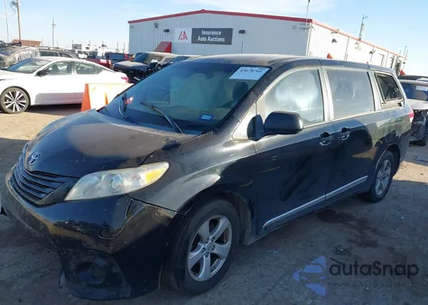 2014 Toyota Sienna L V6 7 Passenger z USA, uszkodzony, nr VIN 5TDZK3DC2ES520230
